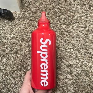 Travel water bottle red
